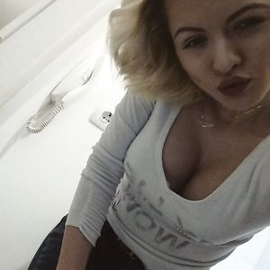 Blonde Big Tits - blonde