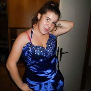 La tenera Mony, che tettona! - non-porn