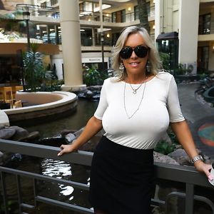 Wifey's World - milf