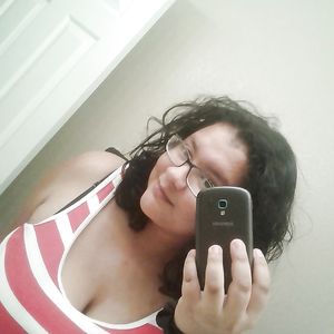 milf and teens cleavage - big boobs