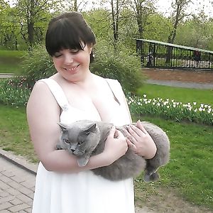 Busty Russian Woman 2272 - big boobs