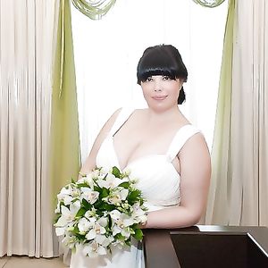 Busty Russian Woman 2272 - big boobs