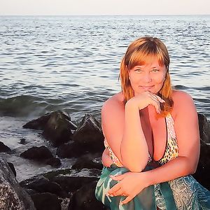 Busty Russian Woman 2280 - big boobs