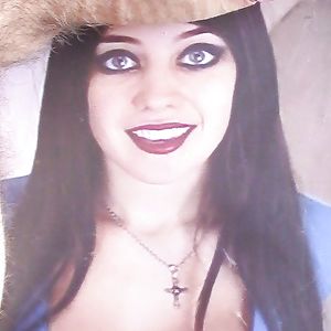 Hannah Mynx cockwhoreship - handjob