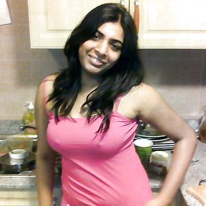 Desi Showing Assets 50 - big boobs