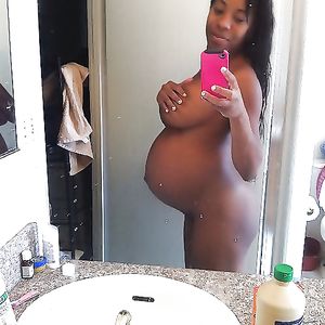 Selfie Amateur Pregnant Sluts! - big boobs
