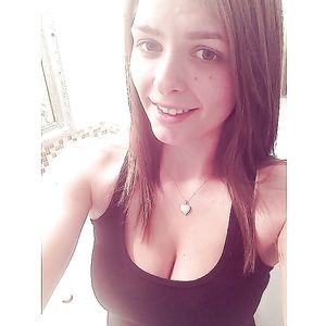 Sexy cleavage babe! - tits