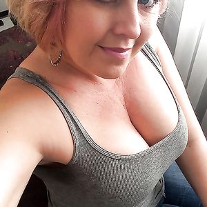Sexy Cleavage 66 - big boobs