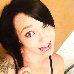 Strahlender Sonnenschein - public nudity