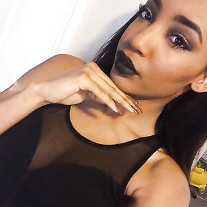 Me, Myself and I - black and ebony