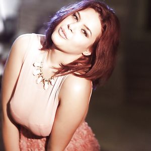 GLAMOROUS AND SEXY! - redhead