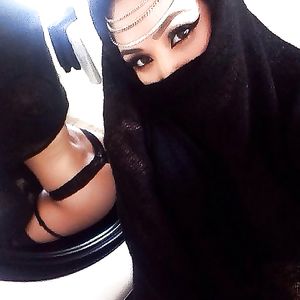 Amateurs Arab Hijab Girls - asses