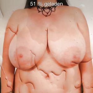 Big boobs MILF cum tribute - bbw