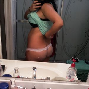 Curvy Latina - latin