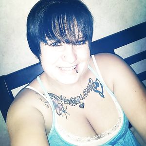 AMATUER MODEL ASHLEY - big boobs