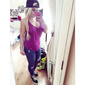Instagram slut Lauren - blonde