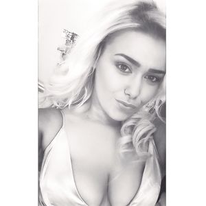 Instagram slut Lauren - blonde