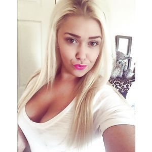 Instagram slut Lauren - blonde