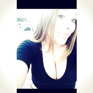 Busty Claire - amateur