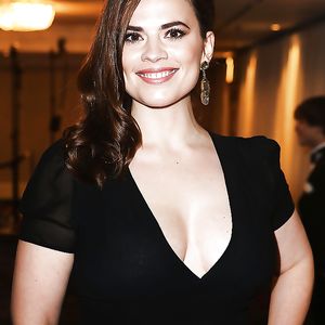 Hayley Atwell - See-through (Empire Awards 2015) - celebrity