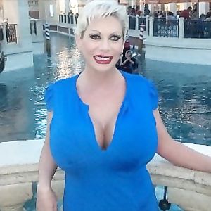 Big Tits In Tight Tops 5 - to tight to fit