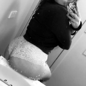 Big Tits Goth Slut Teasing - goth