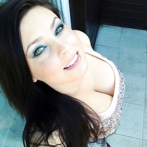 Big Tits Cleavage 2 - tits