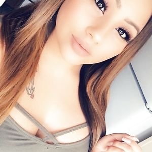 Nice Latina big tits, yes I really do know her - suck my tits