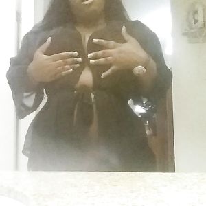 My big tits and Cock sucking lis - big lips