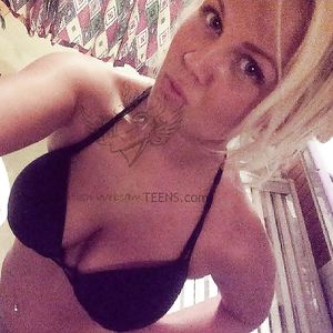 Big tits blonde teen - selfies of social media princess - social media
