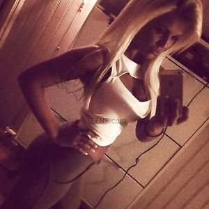 Big tits blonde teen - selfies of social media princess - social media