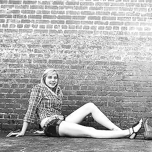 Sexy American Blondy with Big Tits - big ass