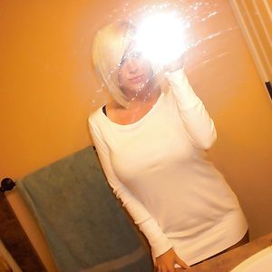 Amazing body with big tits and sweet pink pussy - amazing