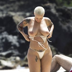 AMATEUR BIG TITS BOOTY-PICS 20 - big boobs