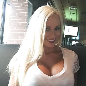 Big Tits in Tight Tops 3 - big tits tight shirt