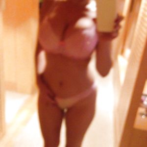 Kelly Brook Hot - celebrity