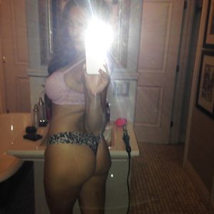 Kelly Brook Hot - celebrity