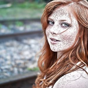 Webtastic Special: The Reds Vol.10 - big boobs