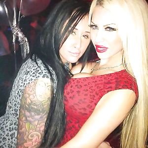 Bimbo Invasion 26 - milf