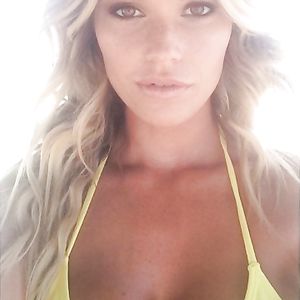 Sexy Amateur Bitches with Big Boobs (Selfies, Tits) - babe