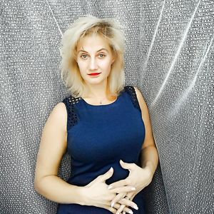 milf with huge Tits Anna - big boobs