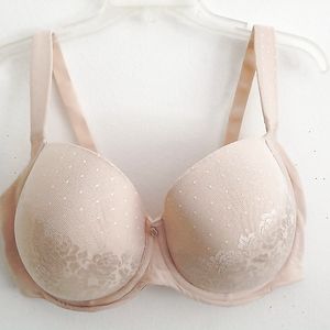 Bra shots - big boobs