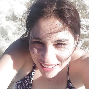 Diana Fuentes Bikini - amateur