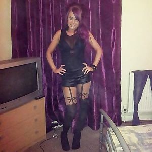 Hot chav slut! Plz comment and rate for more - brunette