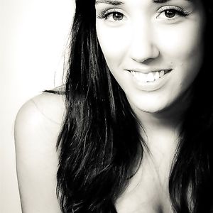 Sexy british model - brunette