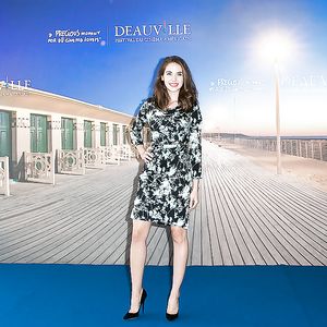 Alison Brie mega collection 8 - brunette