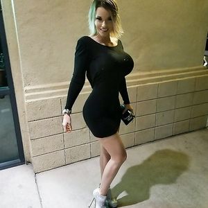 Big Tits in Tight Tops 6 - big tits tight shirt