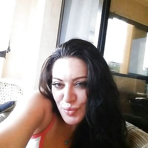 arab lebanese singer Nana - celebrity