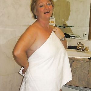 Alluring Granny GILF! - Jessica - mature