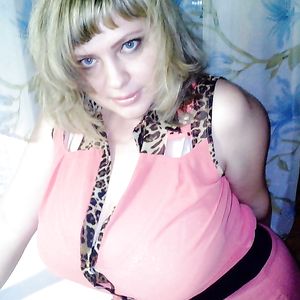 Busty Russian Woman 2320 - big boobs